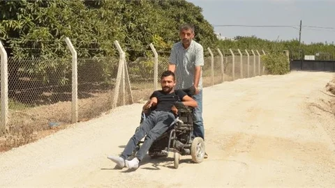 Mersin Büyükşehir Belediyesi "Engel" Tanımıyor