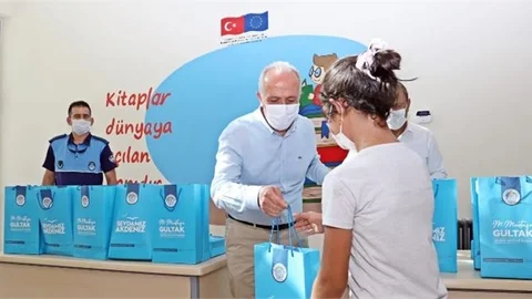 Gültak’tan Öğrencilere Kırtasiye Desteği