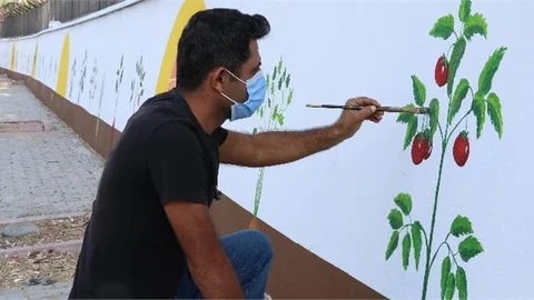 Hal Kompleksi’nin Duvarları Renkleniyor