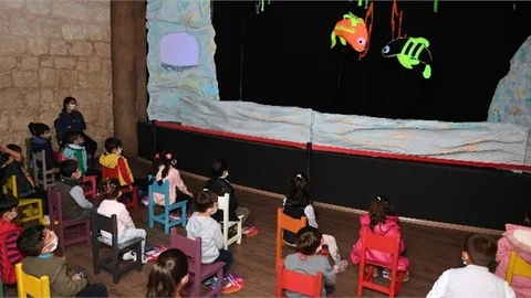 Çocuklar İçin Sosyal Mesafeli ‘küçük Kara Balık’