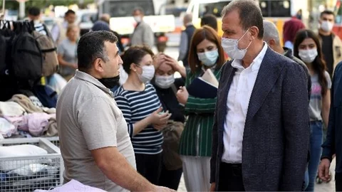 Başkan Seçer, Kentin İşlek Caddelerini Adımladı, Vatandaşlarla Sohbet Etti