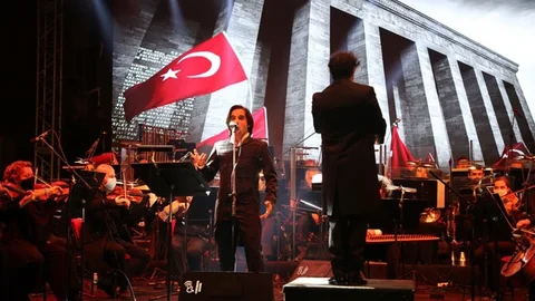 Gazi Mustafa Kemal, Sevdiği Şarkılarla Anıldı