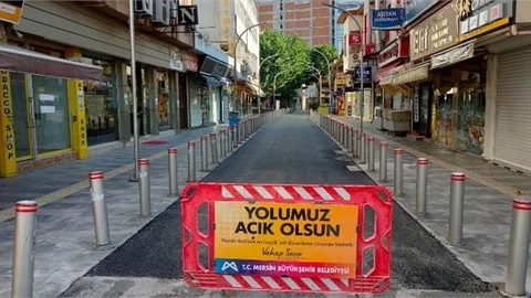 Mersin Büyükşehir Ekipleri, Sokağa Çıkma Yasağında da Çalıştı