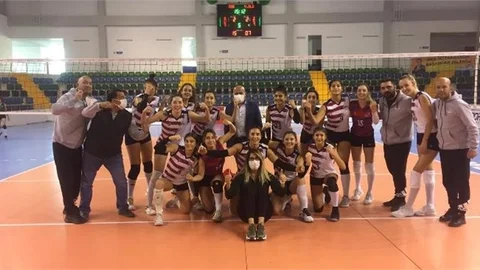 Büyükşehir Kadınlar Voleybol Takımı Fırtına Gibi Esiyor