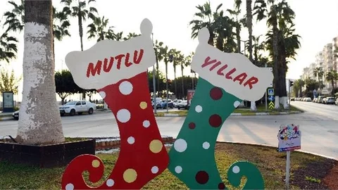 Mersin Büyükşehir, Yılbaşı Hazırlıklarına Başladı