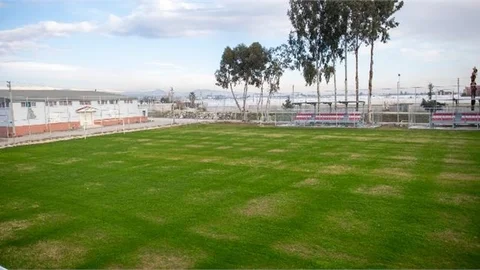 Ekipler, Sahanın Hem İç Hem de Dış Alanını Yeniledi