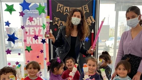 Adile Teyze ve Münir Özkul Kreşlerinde Karne Sevinci