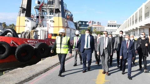 Vali Su, Mersin Uluslararası Limanı’nda İncelemelerde Bulundu