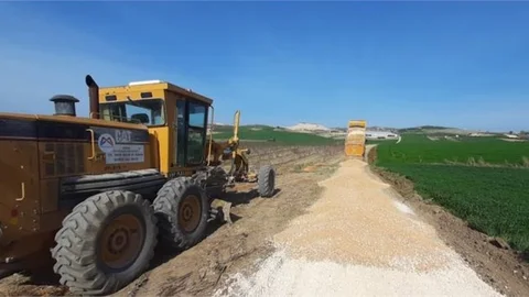 Yenice ve Çevresinde Yol Yapım ve Bakım Çalışmaları Devam Ediyor