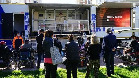 Deprem Simülasyon Tırı Mersin'de