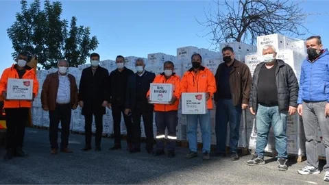 Pandemide Sıkıntı Yaşayan Esnafa, Büyükşehir Destek Oluyor