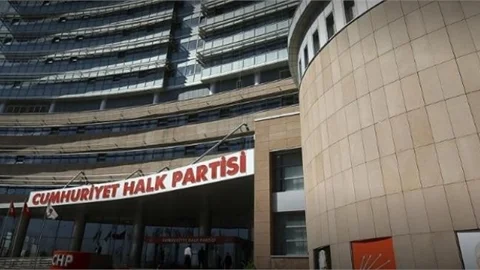 CHP’de İstifalar Devam Ediyor