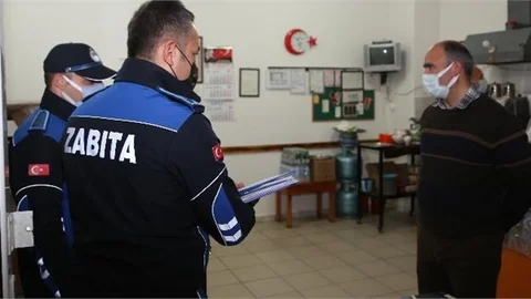 Erdemli’de Tedbirlere Tam Uyum