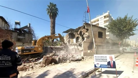 Vatandaşların Yakındığı Metruk Bina Yıkıldı!