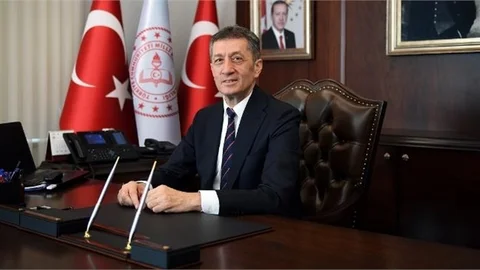 Bakan Selçuk'tan Uyarı! "Okulları ve Çocuklarımızı Düşünelim"