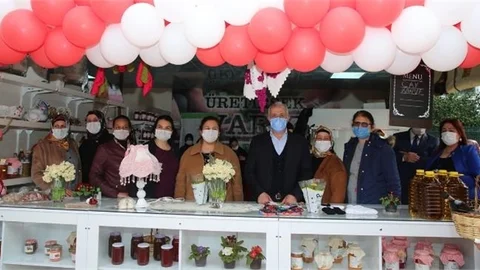 Akdeniz Belediye Başkanı Gültak'tan Kadınlar Günü Mesajı