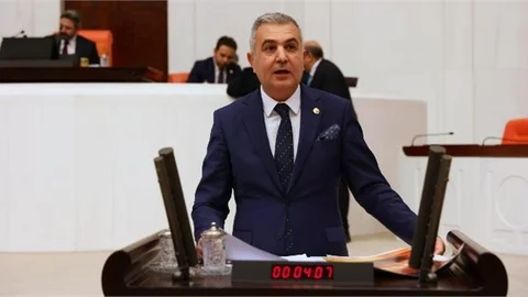 MHP Mersin Milletvekili Baki Şimşek 18 Mart Çanakkale Zaferi ve Şehitleri Anma Gününü Kutladı.