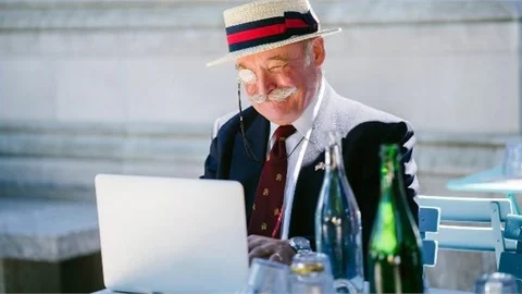 İnternet Kullanan Yaşlı Bireylerin Oranı 5 Kat Arttı