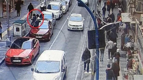 Mersin’de Yankesicilik Yapan Şüphelileri Güvenlik Kamerası Ele Verdi