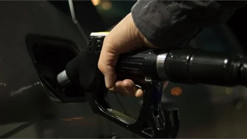 Motorin ve Benzine Zam Pompa Fiyatlarına Yansıyacak Mı?