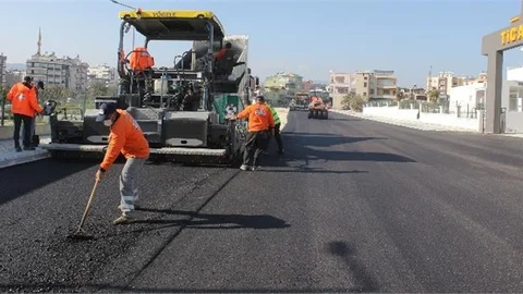 Büyükşehir’in Yol ve Asfalt Çalışmaları Tüm Hızıyla Sürüyor