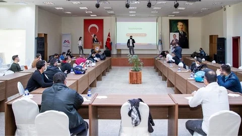 Büyükşehir Kariyer Merkezi’nden Nitelikli İstihdama Destek