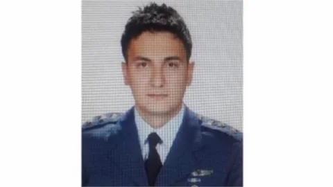 Gösteri Uçağı Düştü,1 Kahraman Pilotumuz Şehit Oldu