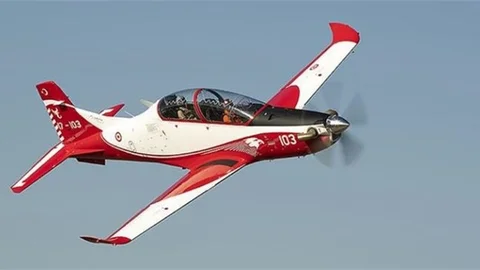 İzmir'de Askeri Uçak Düştü