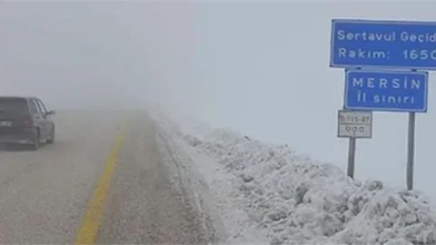 Şiddetli Tipi Sertavul Geçidini Trafiğe Kapattı