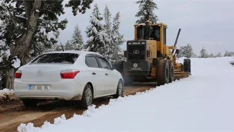 Karda Kalanların İmdadına Yetiştiler