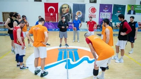 Erkek Basketbol Takımı’na Yeni Baş Antrenör