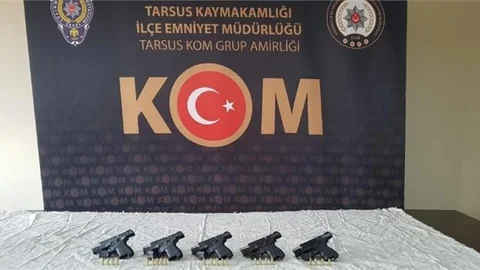 Silah Kaçakçılarına Baskın