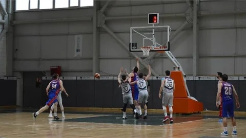 Mersin Büyükşehir Gsk Erkek Basket Takımı Yarı Finalde