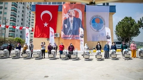 Tarsus’taki 25 Mahalleye 25 Hamur Yoğurma Makinesi