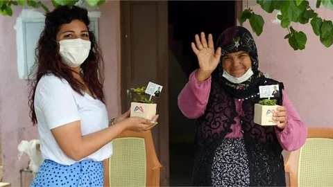 Mersin’in Annelerine Büyükşehir’den Hediye