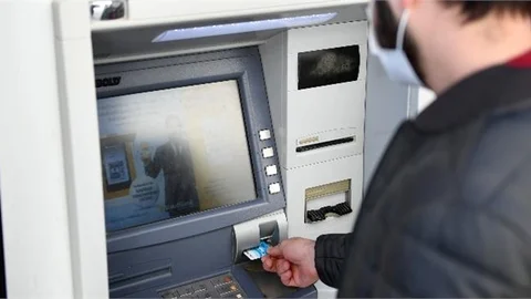 Büyükşehir’den Bayram Öncesi Öğrenim Yardımı Ödemesi