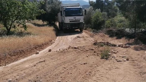 Gülnar Belediyesi Yol Bakım Onarım Çalışmalarına Hızla Devam Ediyor