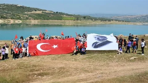 19 Mayıs’ta Dostluk İçin Futbol Müsabakaları Düzenledi