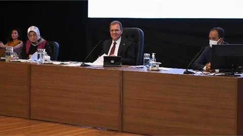 Başkan Seçer: "Metro, Raylı Sistemler İçerisinde Bir Model"