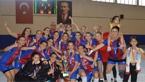 Gsk Kadın Hentbol Takımı 1. Lig’e Yükseldi