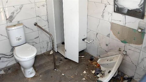 Büyükşehir’in Tesisleri Tahrip Edildi