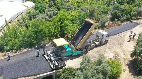 Erdemli Belediyesi’nden Sıcak Asfalt Atağı