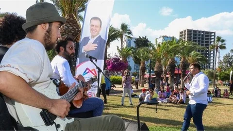 Mersin’in Her Sokağı Sahile ve Şarkılara Çıkıyor
