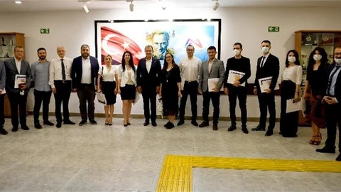 Başkan Seçer, Kariyer Merkezi Paydaşlarına ‘teşekkür Belgesi’ Verdi