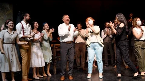 Nazım Hikmet Ran, Adanalı Tiyatroseverlerle Anıldı