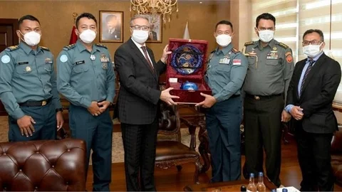 Vali Su, Endonezya Cumhuriyeti Ankara Büyükelçiliği Askeri Ataşesi Albay Thalib’i Kabul Etti