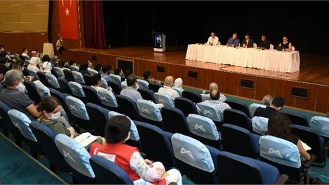 Mersin’deki Mültecilerin Sorunları Konuşuldu