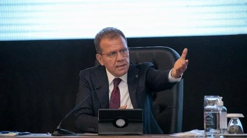 Başkan Seçer’den Meclis Üyelerine Çağrı: "Yatırımların Önüne Ket Vurmayalım"