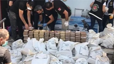 Mersin Limanında 1 Ton Kokain Yakalandı