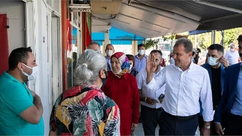 Başkan Seçer, Anamur ve Bozyazı’da Vatandaşlarla Buluşup, Sıkıntıları Dinledi